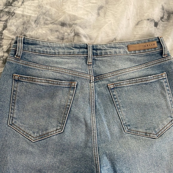 Cello Woman’s Jeans (Simon’s) - Picture 7 of 9